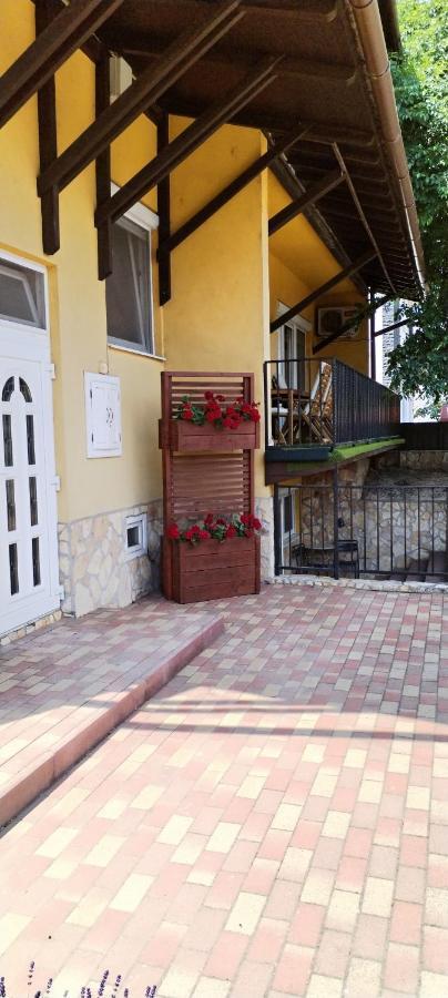 Levendula Apartmanhaz Hajduszoboszlo Exterior photo