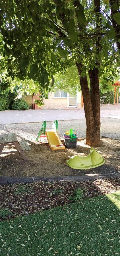 Levendula Apartmanhaz Hajduszoboszlo Exterior photo